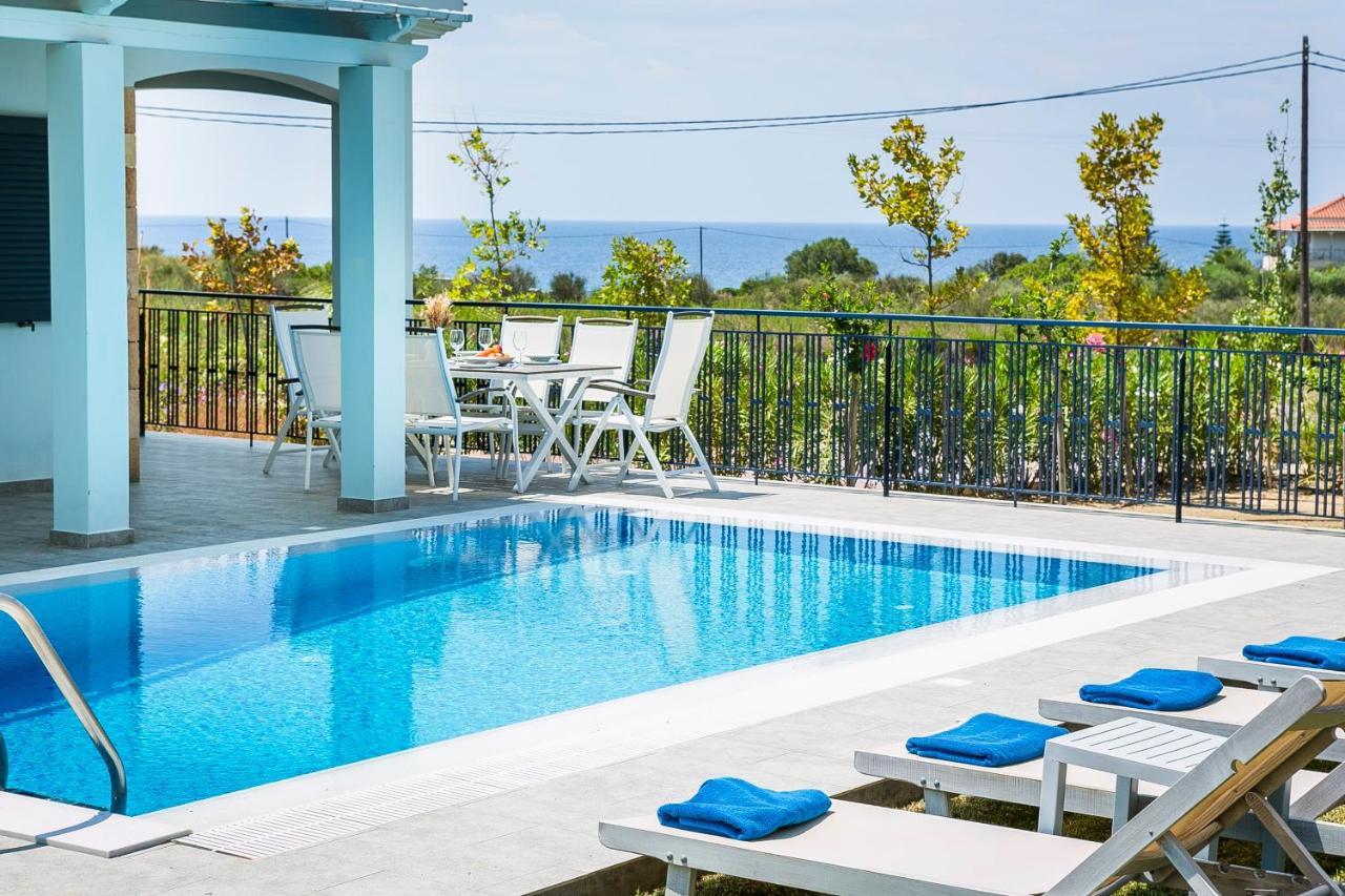 Seirios Luxury Villa Svoronata Exterior photo